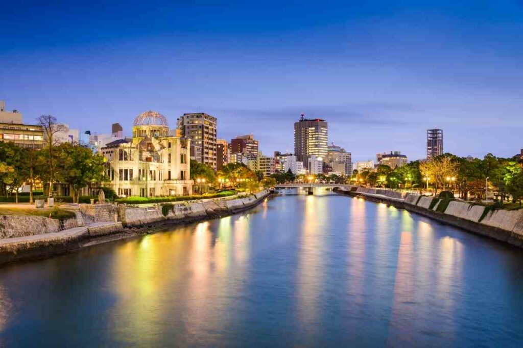 Hiroshima attractions in one day