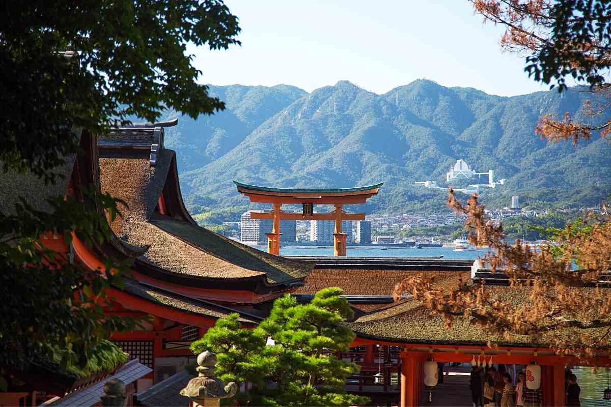 Plan Your Perfect 1 Day Trip To Miyajima