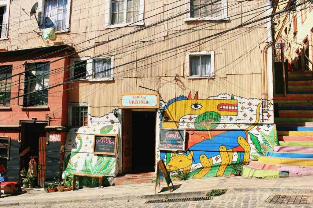 Street art Valparaiso town