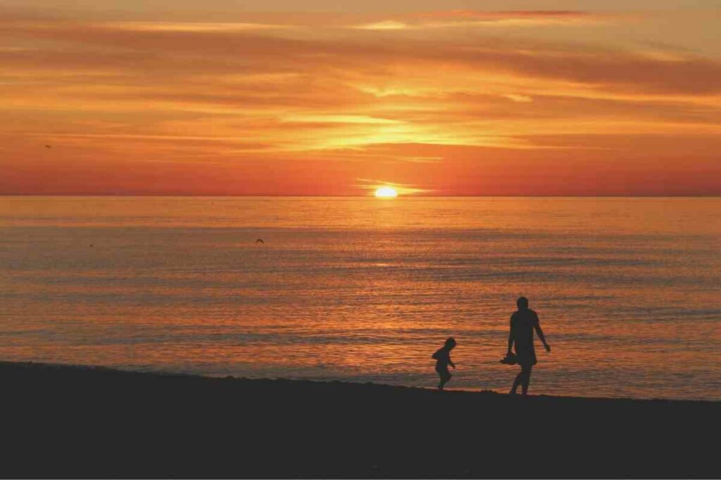 Photography expert tips beach sunset