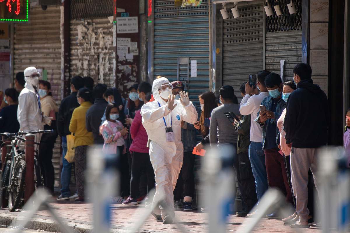 Hong Kong eases covid restrictions on arrivals, scraps contact tracing
