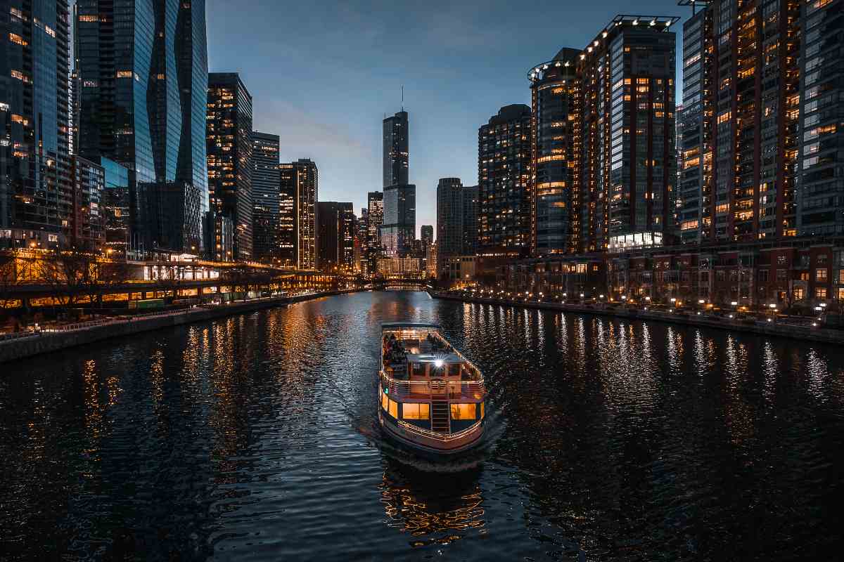 21 Unique Things to Do in Chicago – What to See, Do & Eat