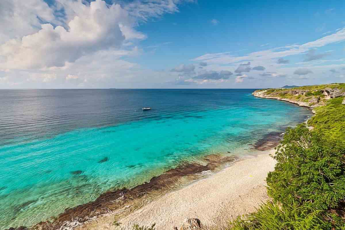 Finding the Best Beaches in Bonaire Near Cruise Port Stops