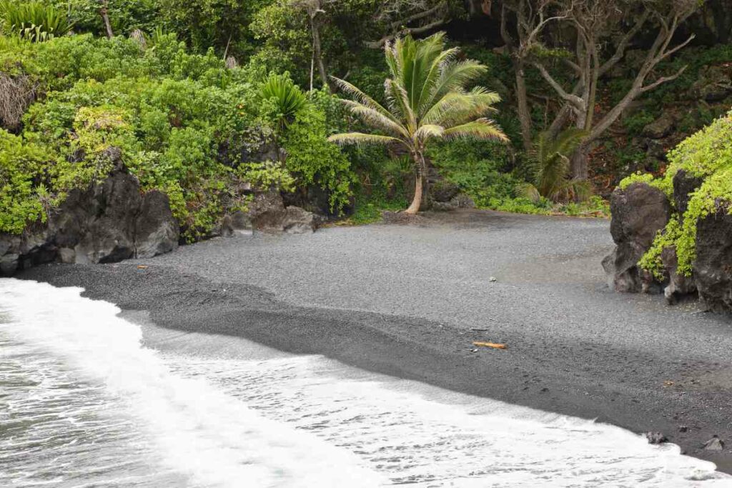 Black sand beach Maui