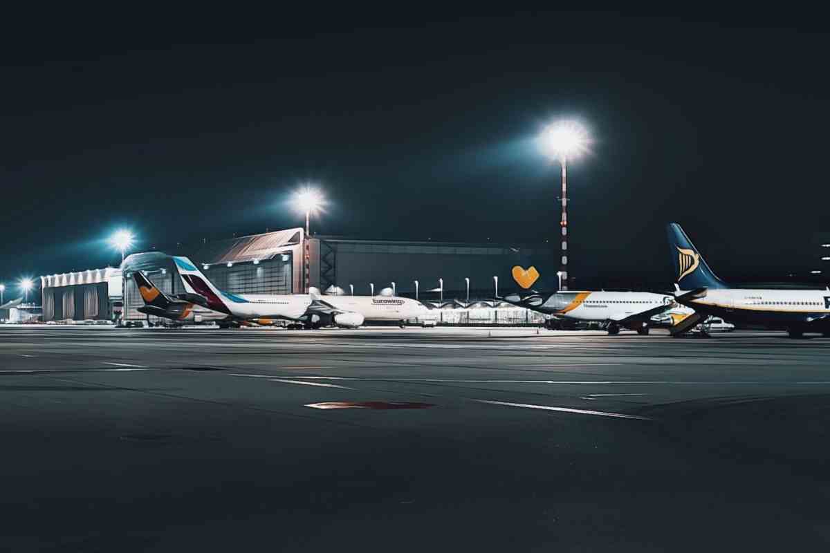 Do Flight Prices Go Down At Night?