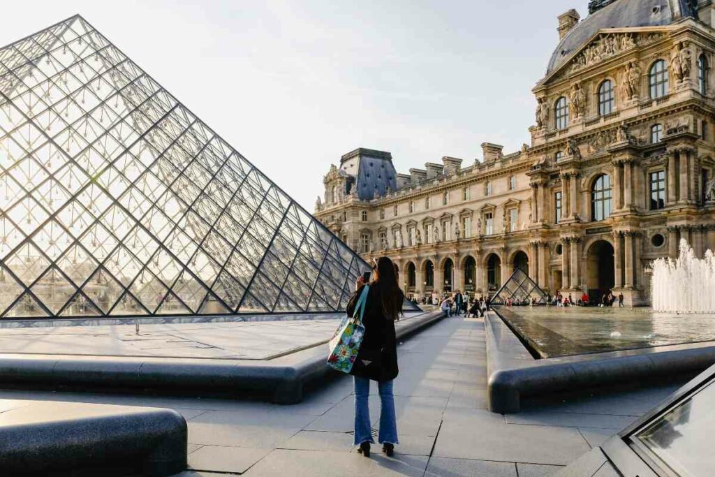 Visit Louvre