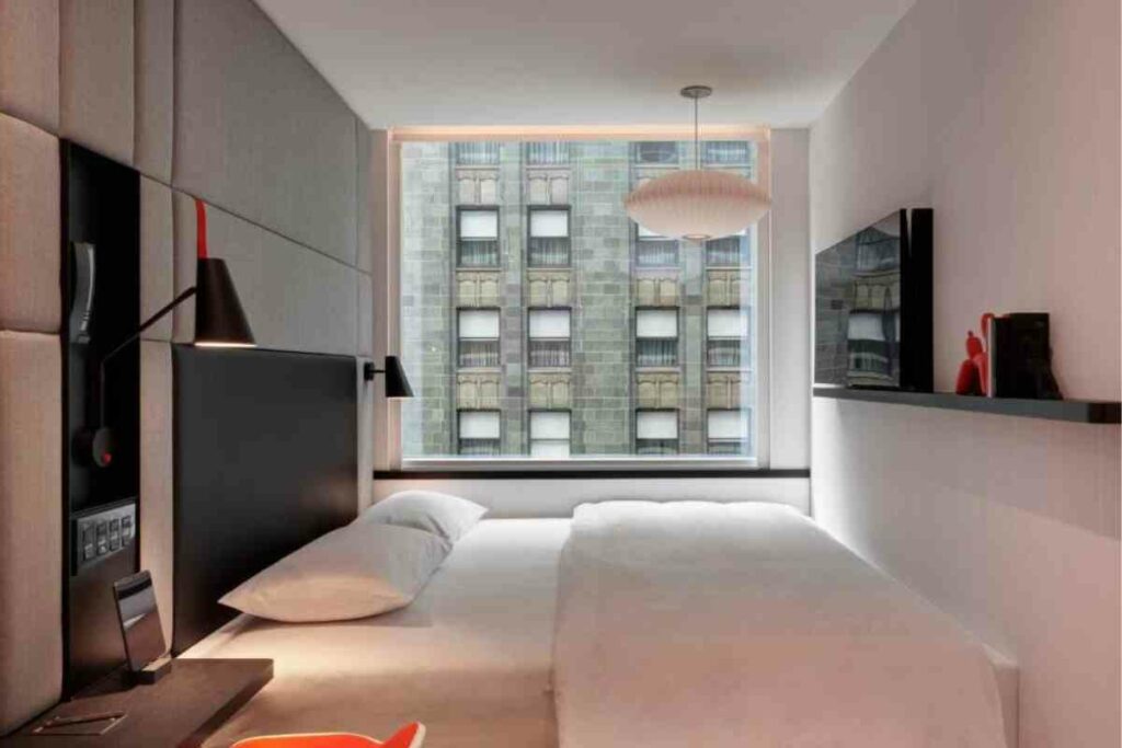 @booking.com CitizenM Chicago Downtown rooms