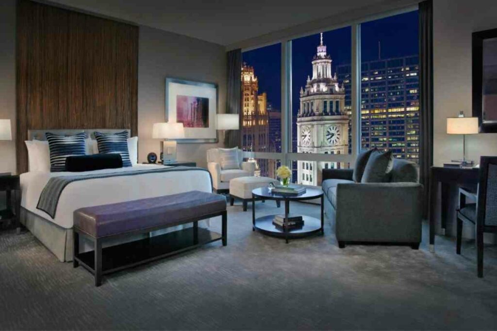 @booking.com Trump International hotel Tower Chicago rooms