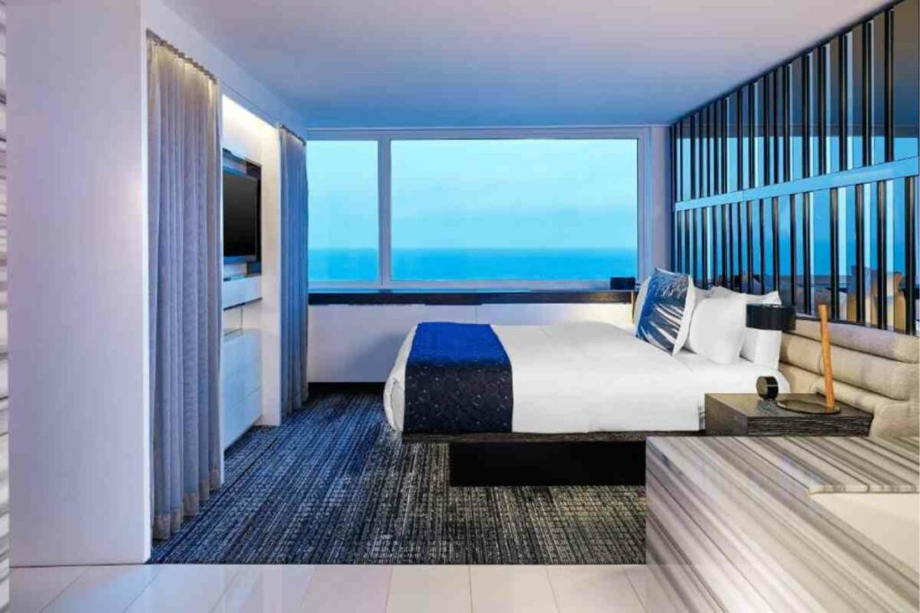 @booking.com W Chicago Lakeshore rooms