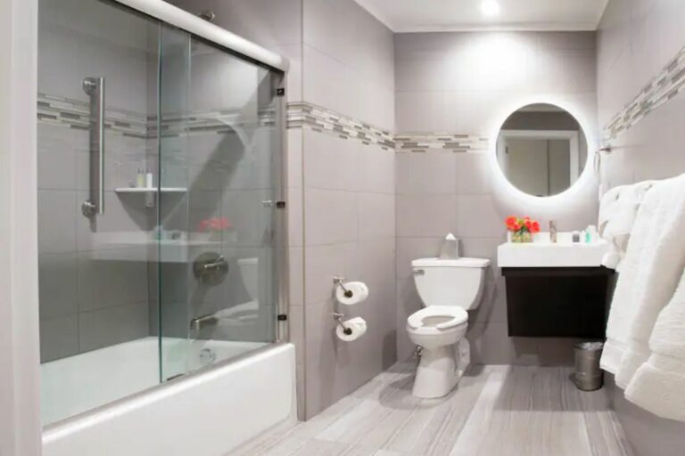 10 Best Hotels With Bathtubs In New York (September 2024)