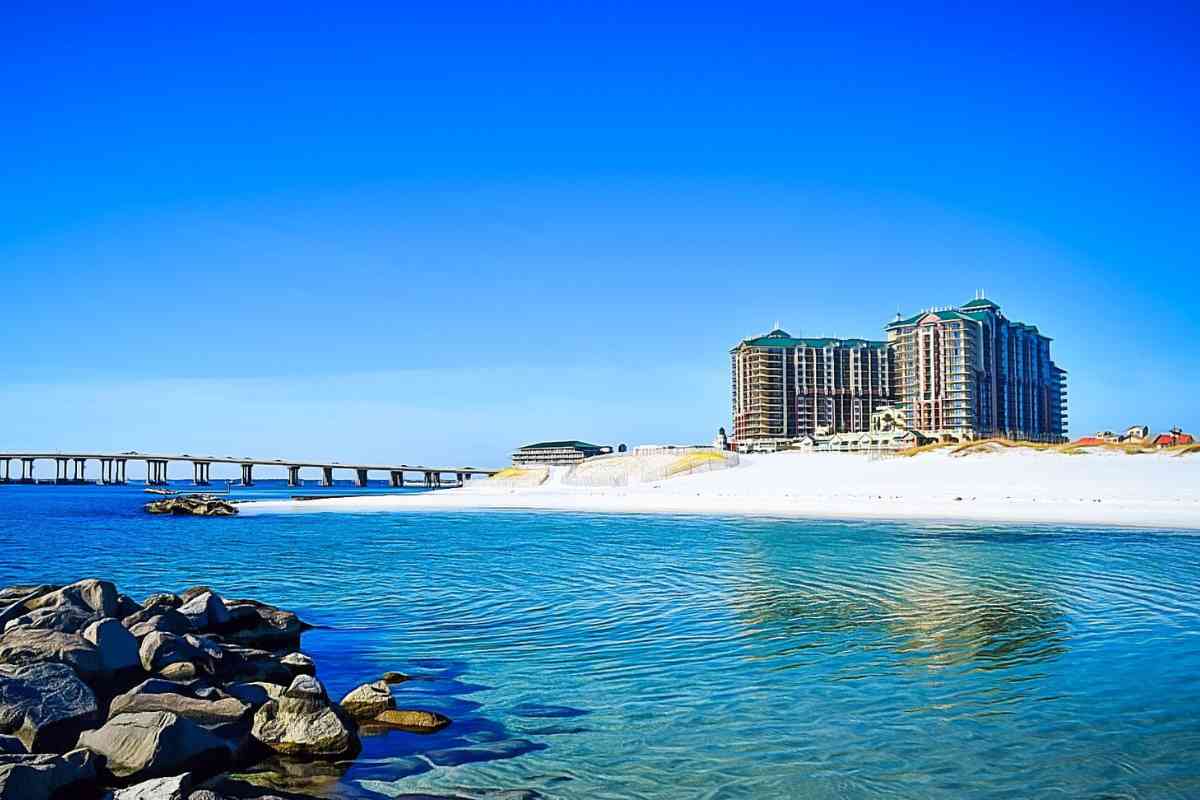 Best Destin Hotels on the Beach guide