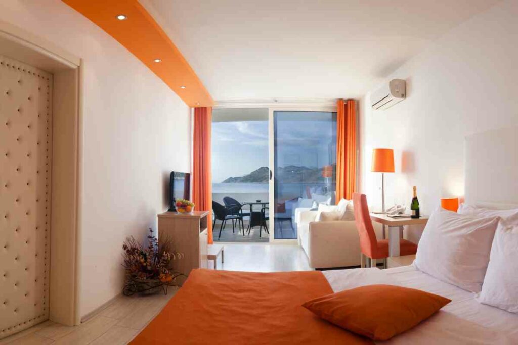 Free hotel room amenities advice