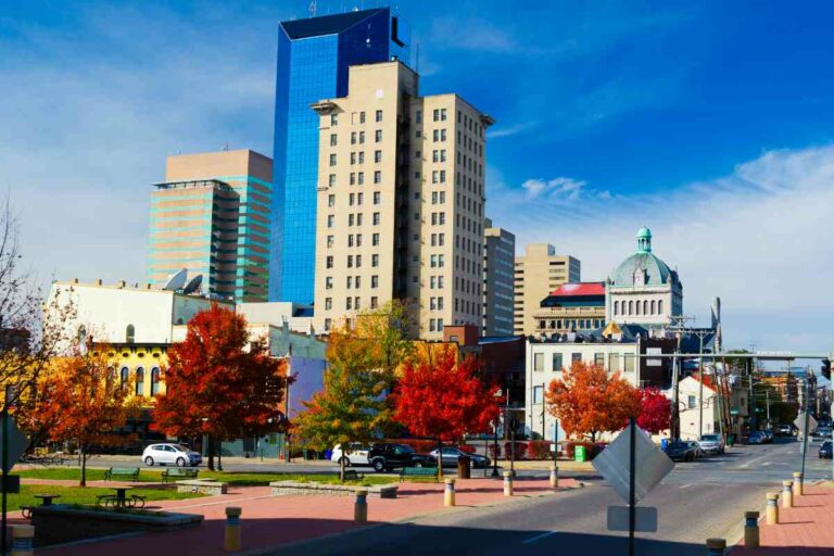 15 Things To Do in Lexington, Kentucky Nature, Fun & More