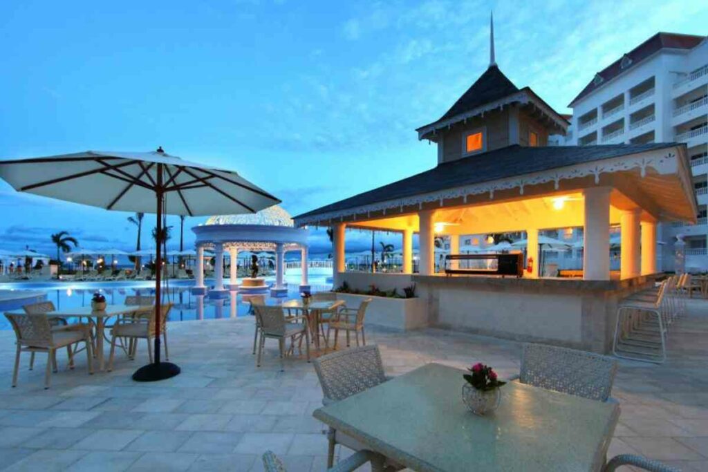 @booking.com Bahia Principe Luxury Runaway Bay
