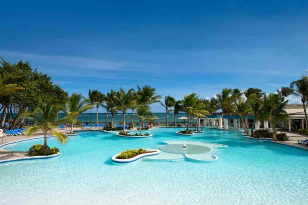 @booking.com Coconut Bay Beach Resort & Spa All Inclusive