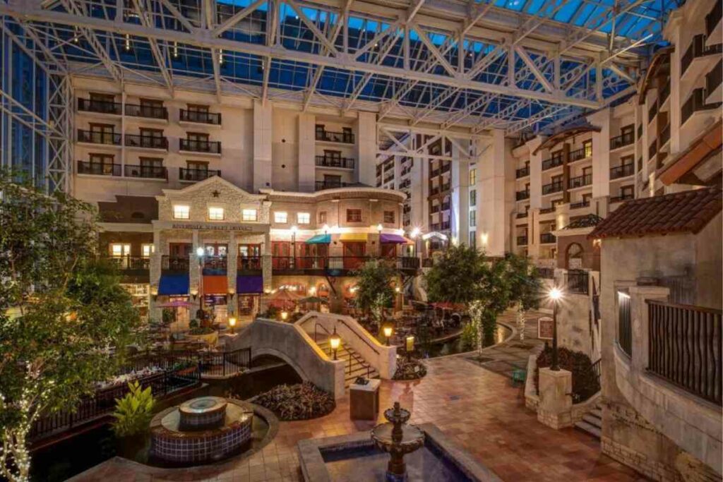 @booking.com Gaylord Texan Resort and Convention Center