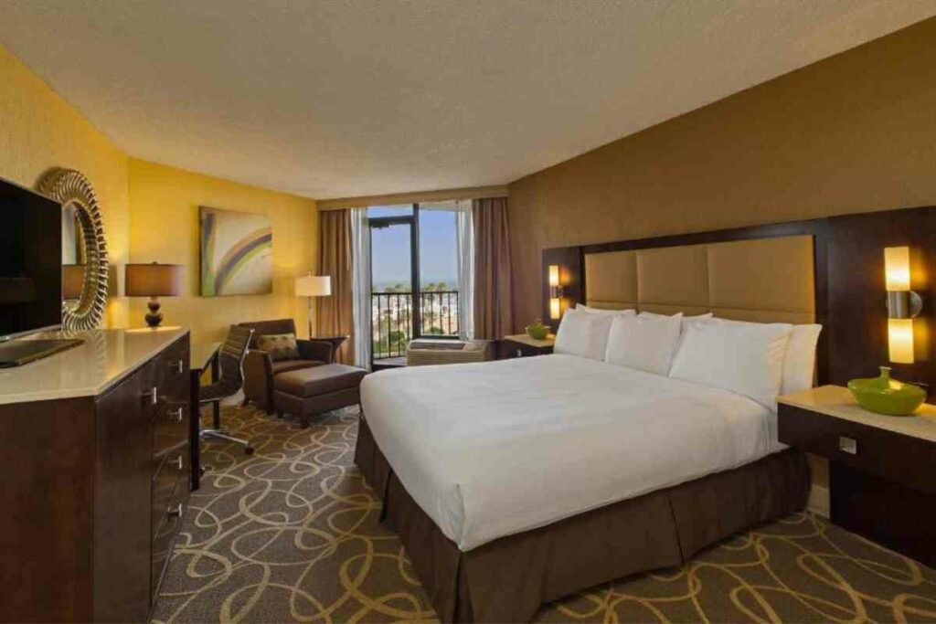 @booking.com Hilton Galveston Island Resort