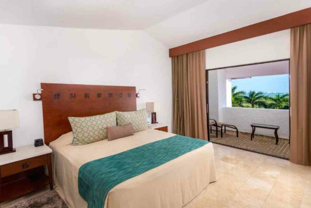 @booking.com The Royal Cancun - All Suites Resort