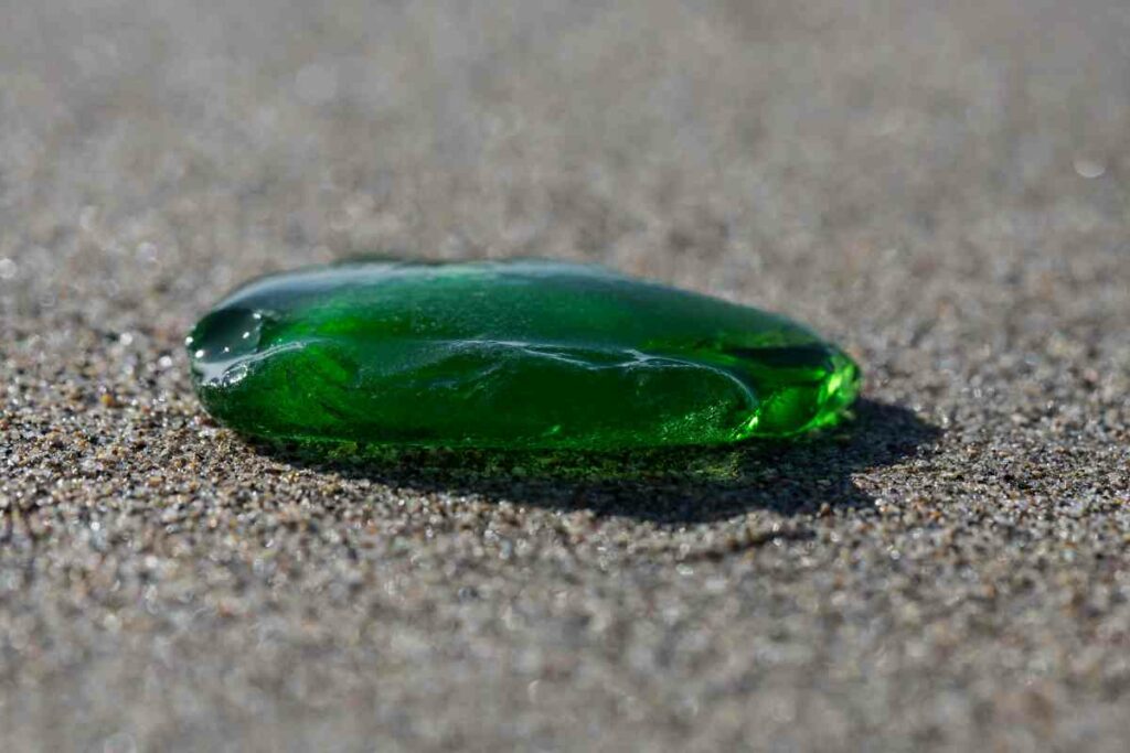 Natural and manmade sea glass differences
