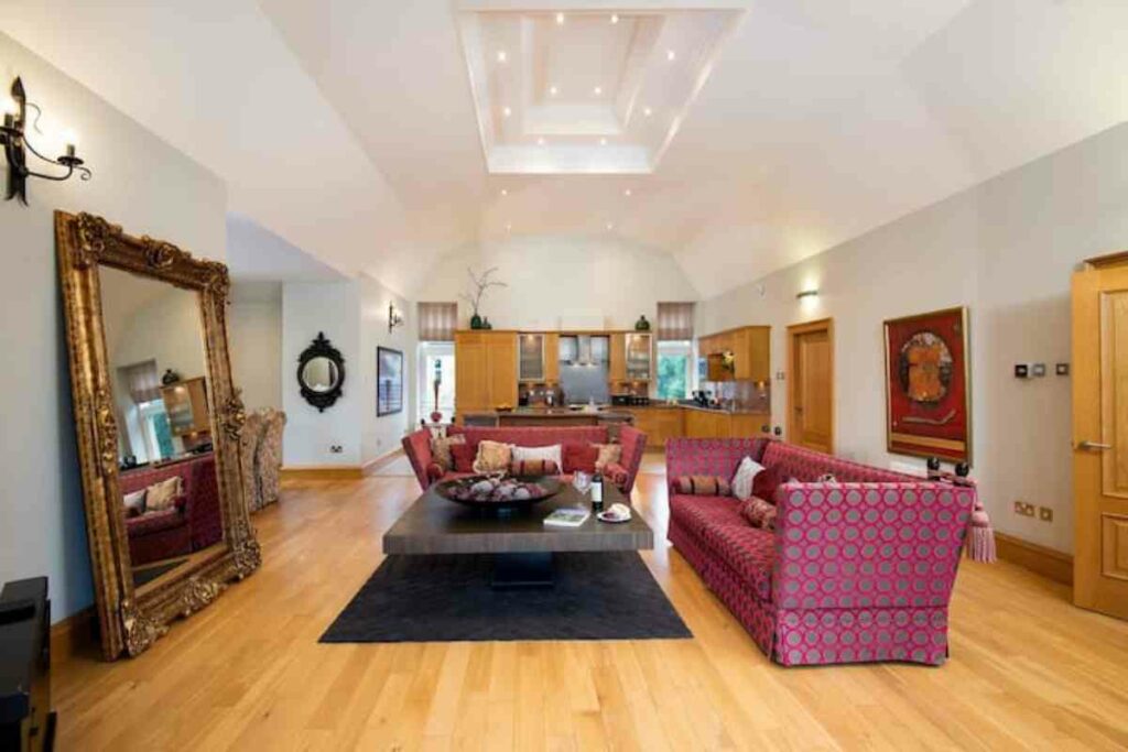 The Great Hall, Clackmannanshire livingroom
