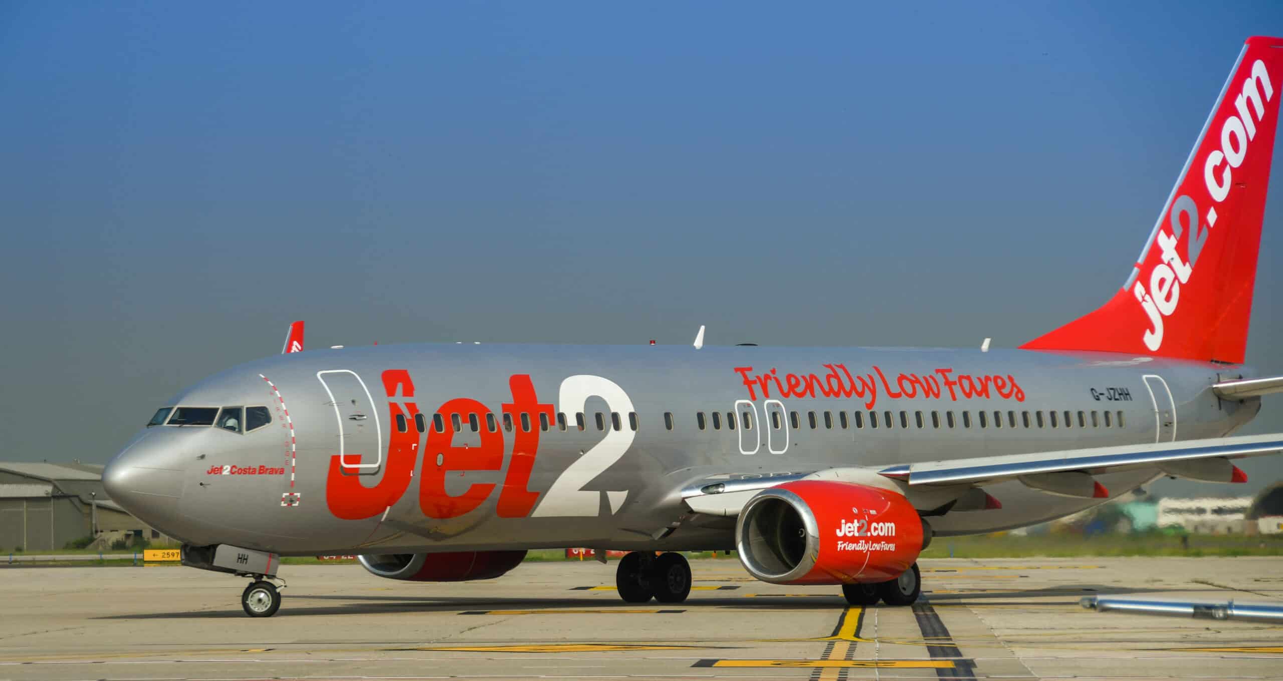 Does Jet2 Provide Headphones? Exploring In-Flight Entertainment Options