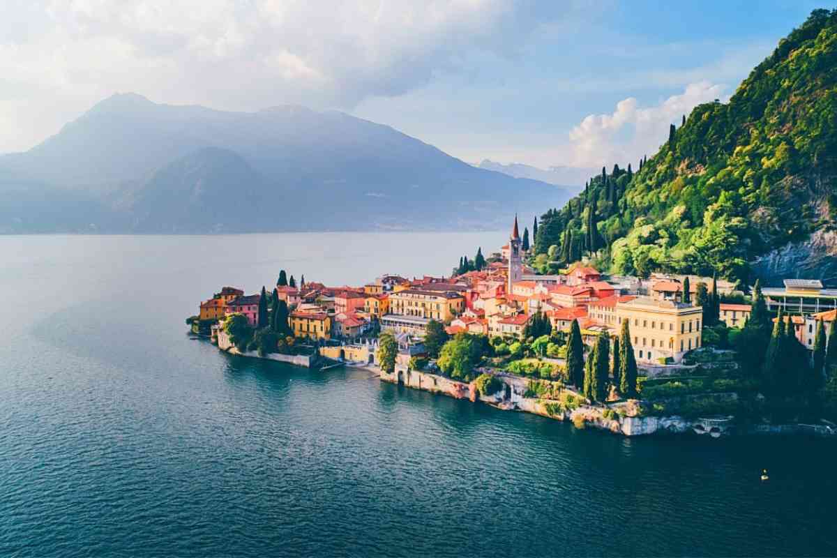 Visiting best beaches in Lake Como