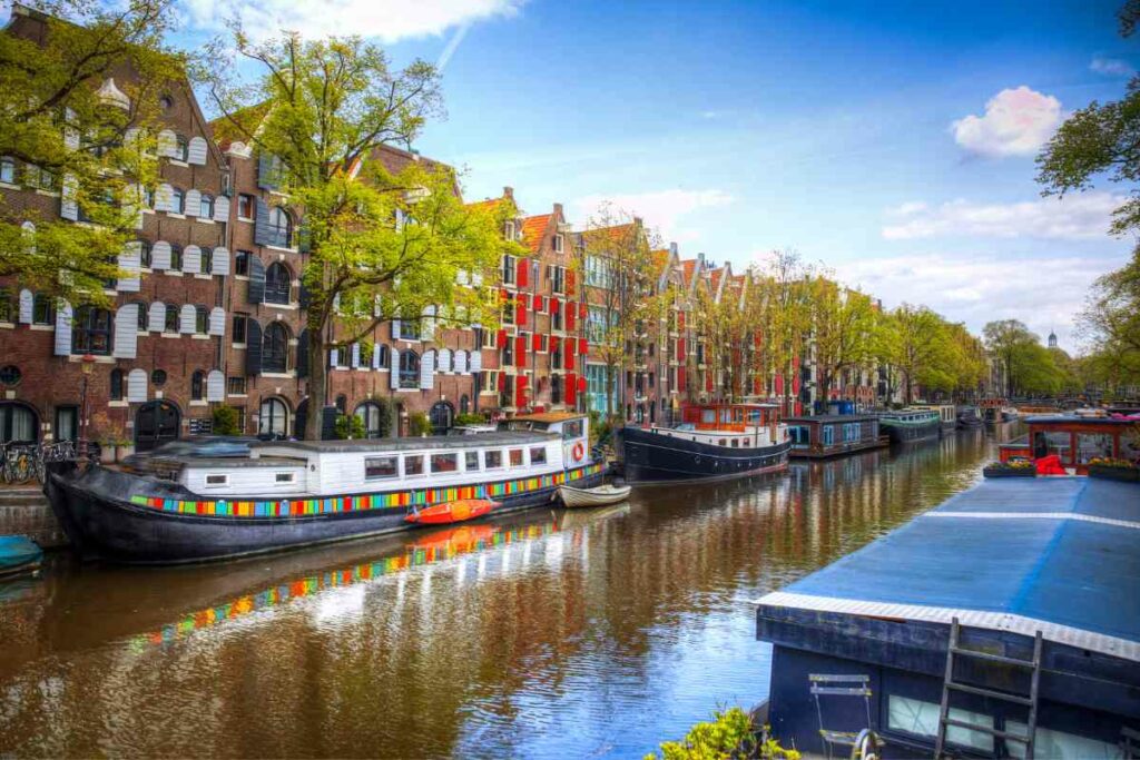 Hotels in Amsterdam as a solo traveler