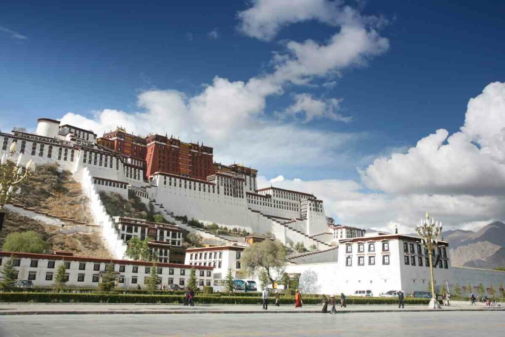 Visit Potala Palace, Tibet