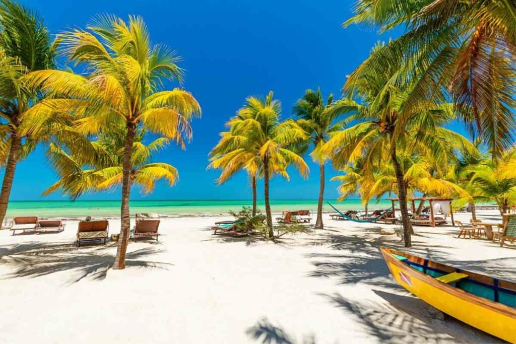 Best Beaches in Holbox