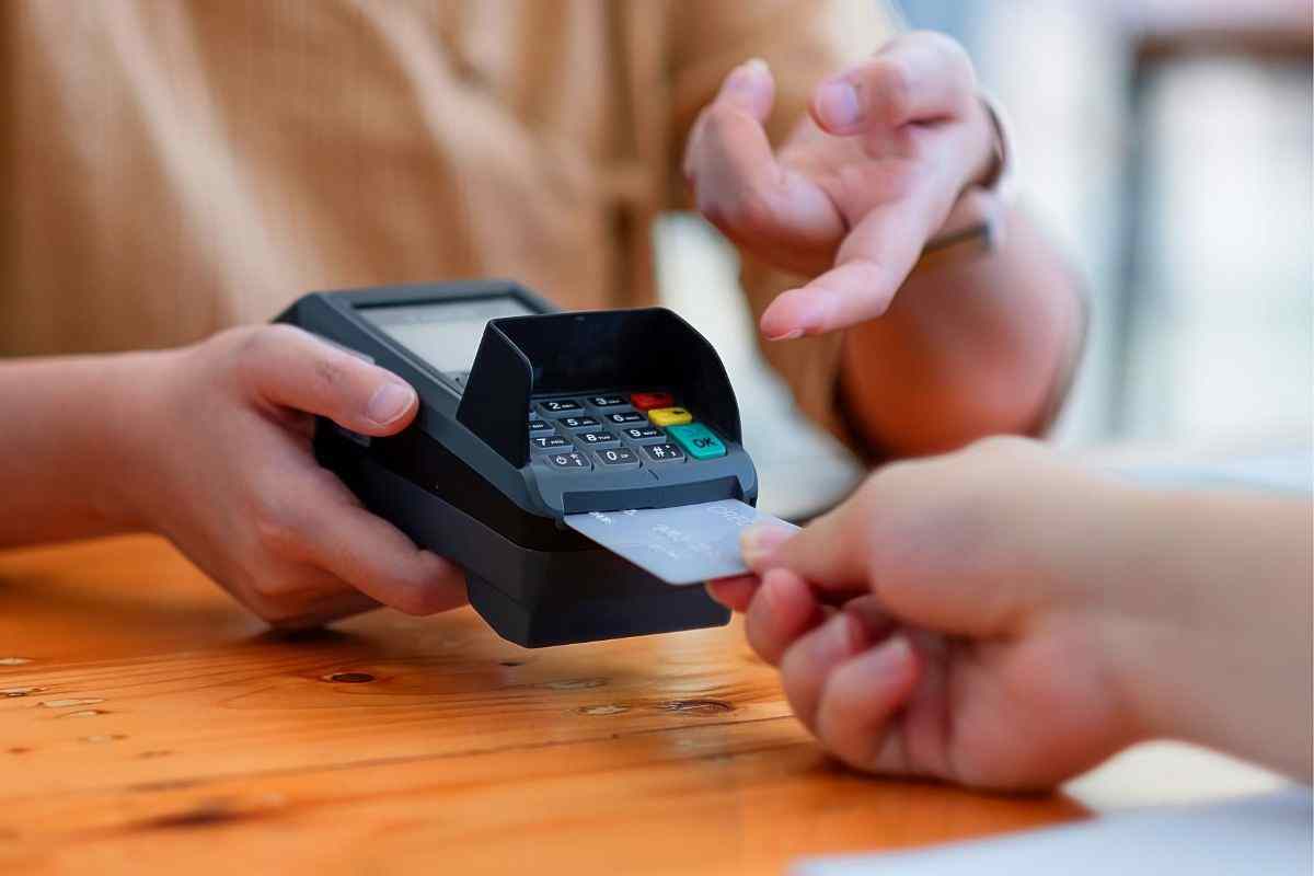 can-i-use-my-debit-card-in-ireland-the-practical-guide