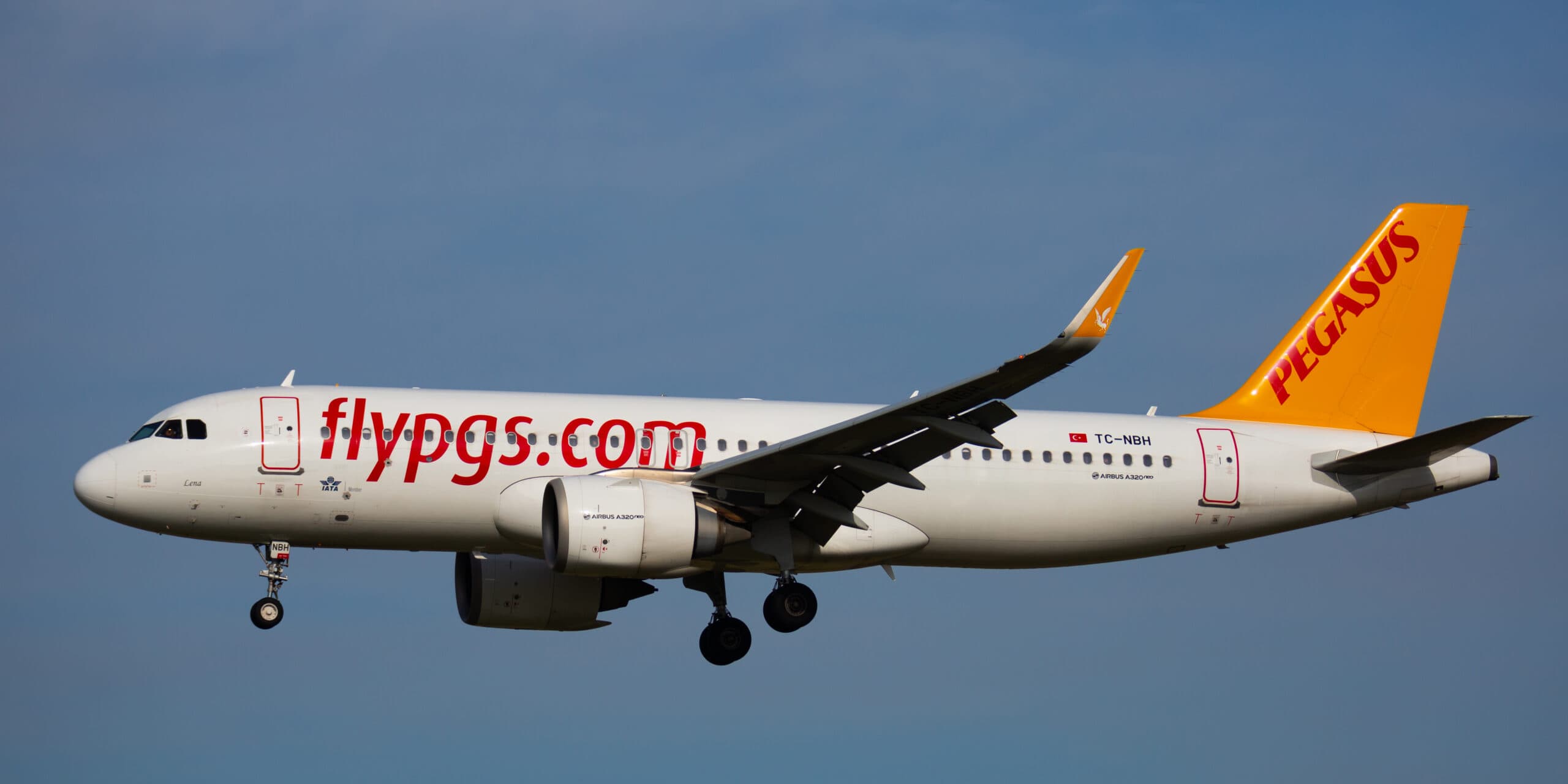 Do Pegasus Airlines Provide Headphones? An In-Depth Look