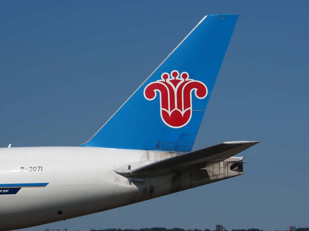 china southern aircraft's logo