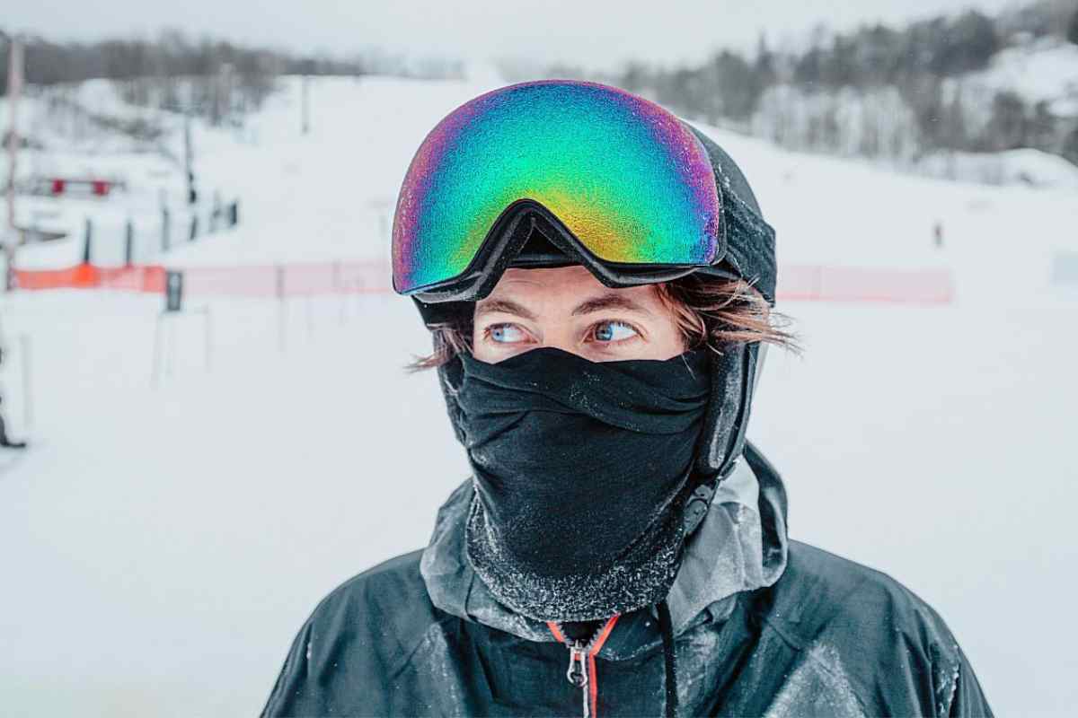 Best Ski Helmets With Bluetooth (Top 3 Picks & Buying Guide)