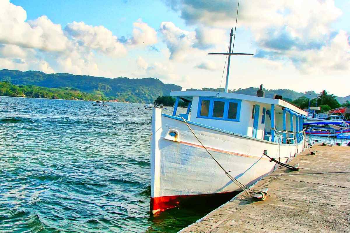 Rio Dulce Guatemala Marinas (Travel Guide)