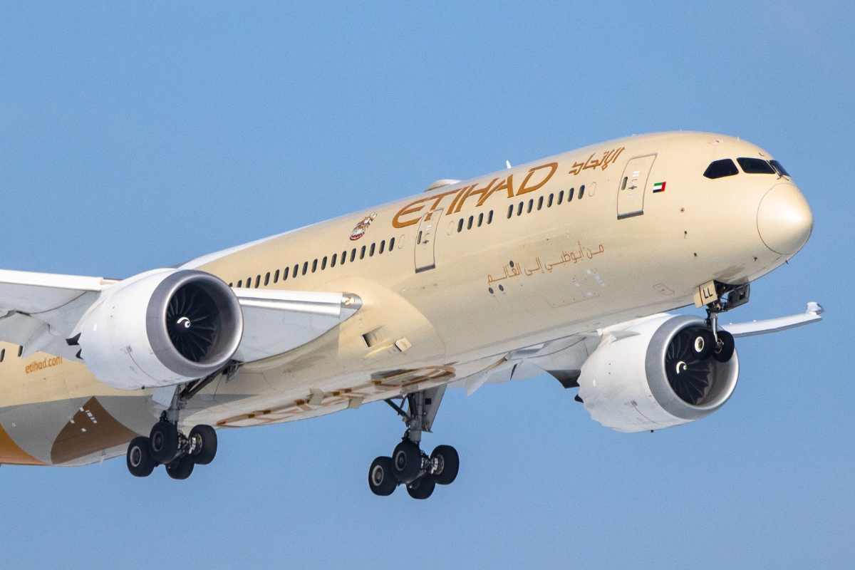How Big are Etihad Seats and Seatbelts: In-Depth Comparison Guide