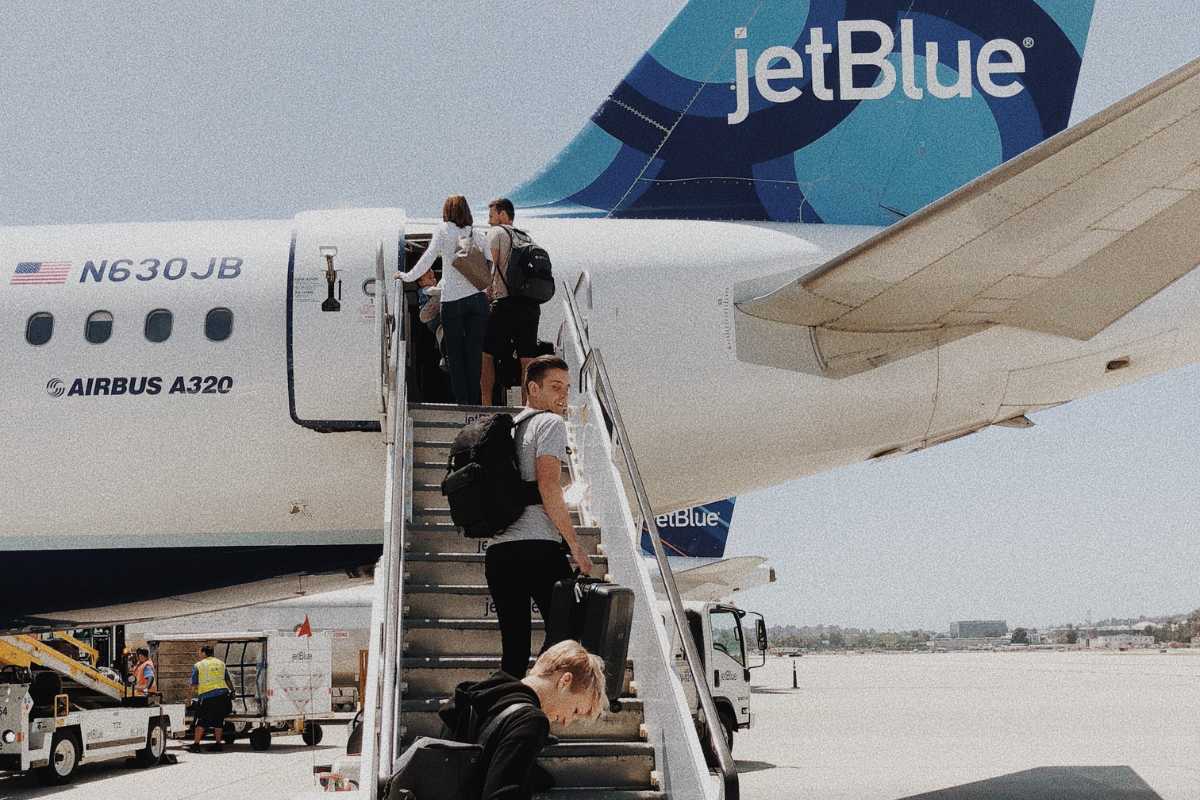 Does JetBlue Have WiFi? Unveiling In-Flight Connectivity Facts