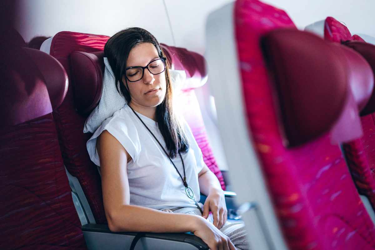 Does Frontier Allow Pillows? Truth About InFlight Comfort